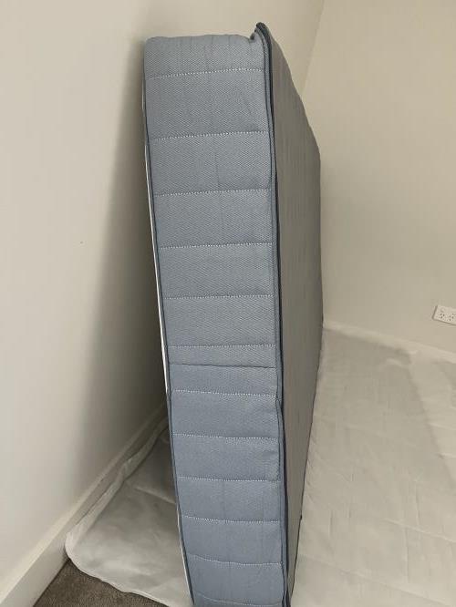 Second-hand IKEA VESTMARKA Single Mattress - Photo 8)