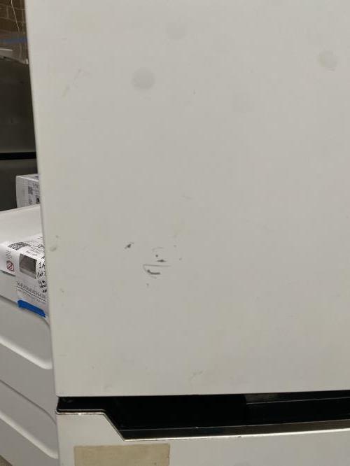 Second-hand Chiq 216L Top Mount Fridge - Photo 8)