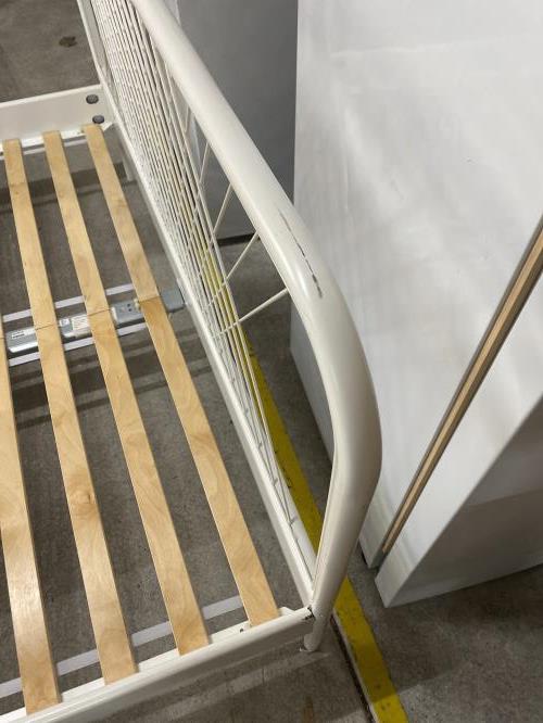 Second-hand Queen Size Bed Frame - Photo 8)