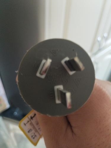 Second-hand Chiq 202L Top Mount Fridge - Photo 8)