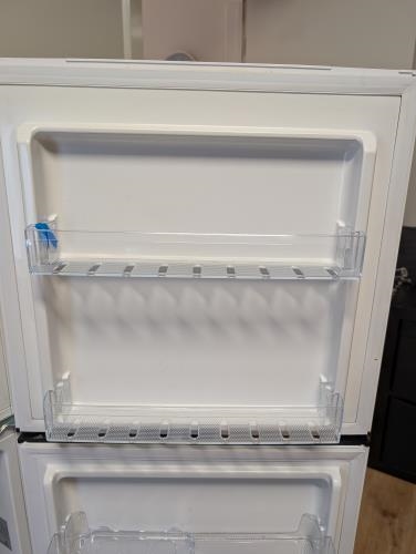Second-hand Chiq 216L Top Mount Fridge - Photo 8)