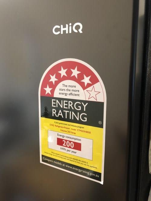 Second-hand Chiq 255L Top Mount Fridge - Photo 8)