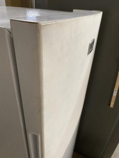 Second-hand Kelvinator 231L Top Mount Fridge - Photo 8)