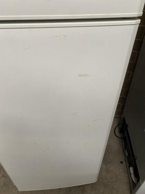 Second-hand Mitsubishi 260L Top Mount Fridge - Photo 8)