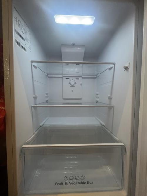 Second-hand Hisense 205L Top Mount Fridge - Photo 8)