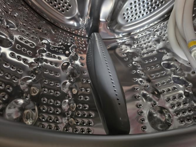 Second-hand LG 7kg Front Load Washing Machine - Photo 8)