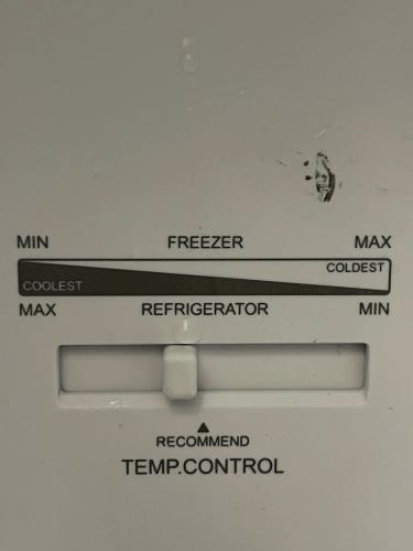 Second-hand Chiq 202L Top Mount Fridge - Photo 8)