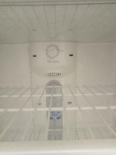 Second-hand Westinghouse 392L Top Mount Fridge - Photo 8)