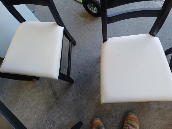 Second-hand Dining Table with 4 Chairs - Photo 8)