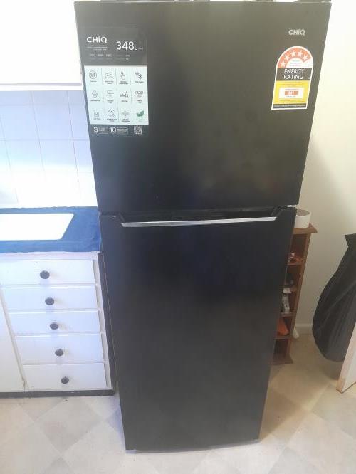 Second-hand Chiq 348L Top Mount Fridge - Photo 8)