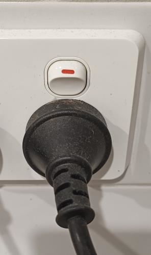 Second-hand Hisense 326L Top Mount Fridge - Photo 8)