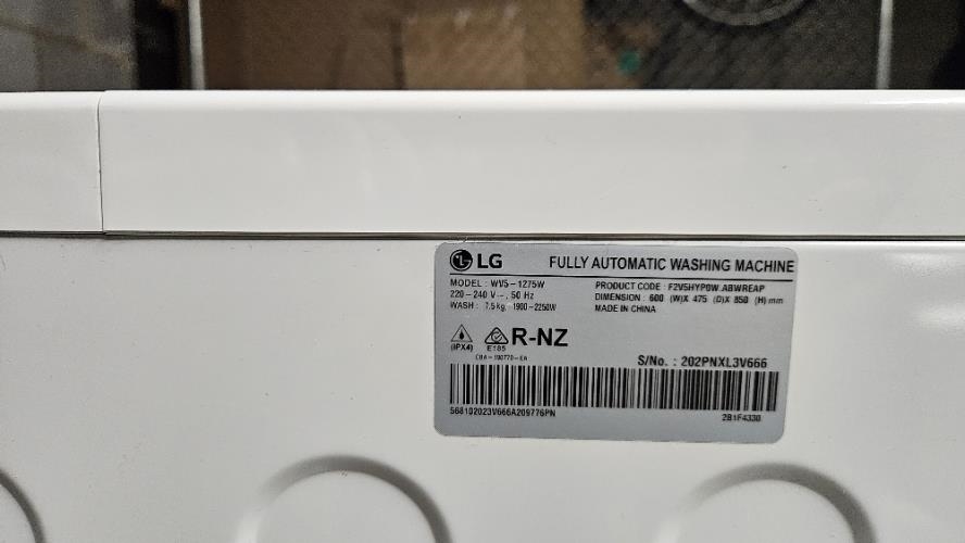 Second-hand LG 7.5kg Front Load Washing Machine - Photo 8)