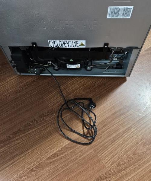 Second-hand Hisense 350L Top Mount Fridge - Photo 8)