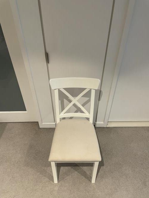 Second-hand IKEA Dining Table with 4 Chairs - Photo 8)