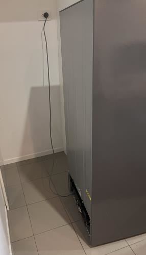 Second-hand Chiq 202L Top Mount Fridge - Photo 8)