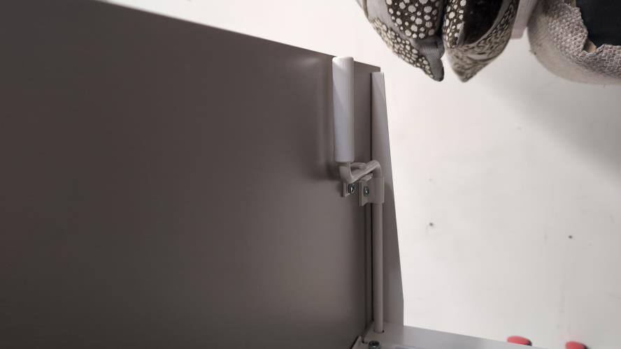 Second-hand IKEA BEKANT Height-Adjustable Desk (Manual Height Adjust) - Photo 8)