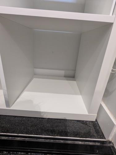 Second-hand Set of 2 IKEA KALLAX Shelf Units - Photo 8)
