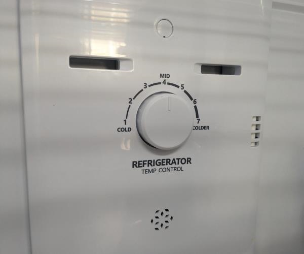 Second-hand Hisense 326L Top Mount Fridge - Photo 8)
