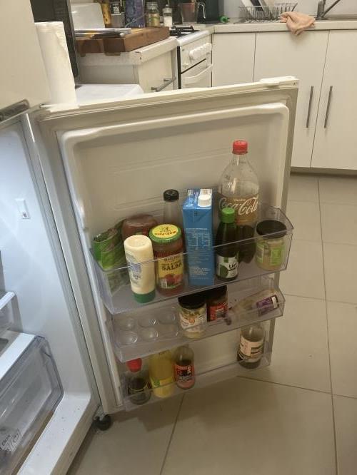 Second-hand Samsung 228L Top Mount Fridge - Photo 8)