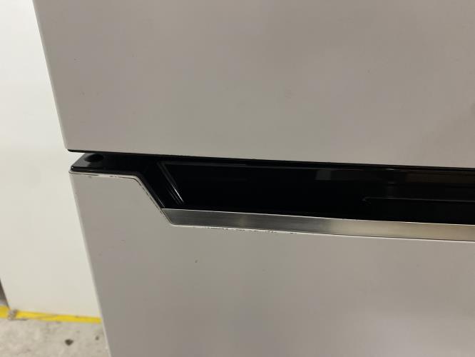 Second-hand Chiq 202L Top Mount Fridge - Photo 9)