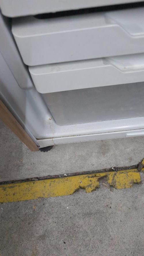 Second-hand Fisher & Paykel 403L Bottom Mount Fridge - Photo 9)