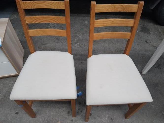 Second-hand IKEA Dining Table with 2 Chairs - Photo 9)