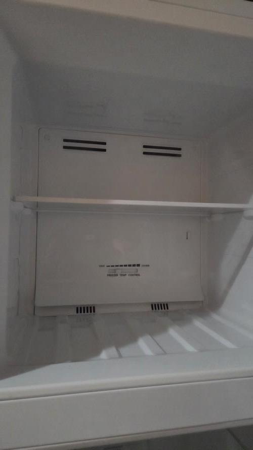 Second-hand Hisense 205L Top Mount Fridge - Photo 9)