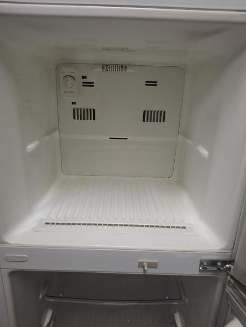 Second-hand Westinghouse 215L Top Mount Fridge - Photo 9)