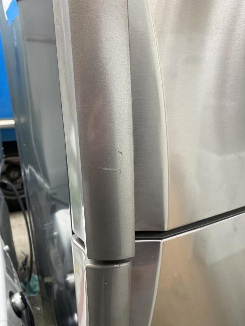 Second-hand Westinghouse 393L Top Mount Fridge - Photo 9)
