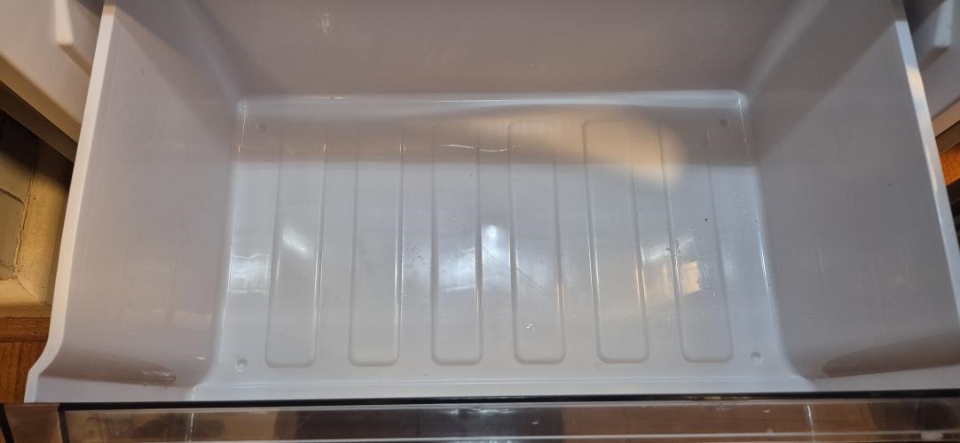 Second-hand Seiki 334L Top Mount Fridge - Photo 9)