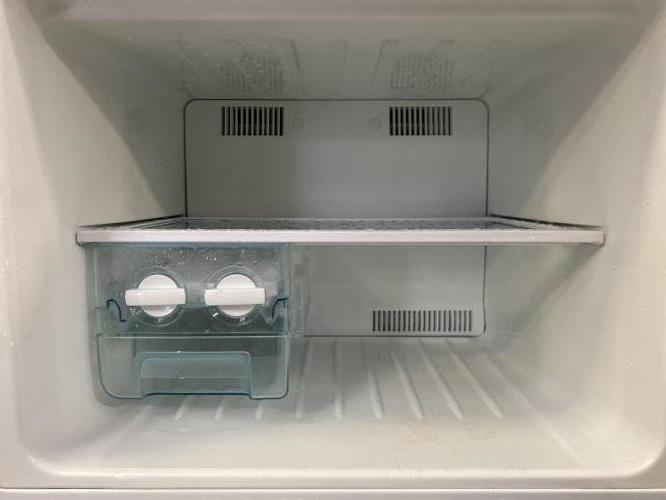 Second-hand Westinghouse 330L Top Mount Fridge - Photo 9)