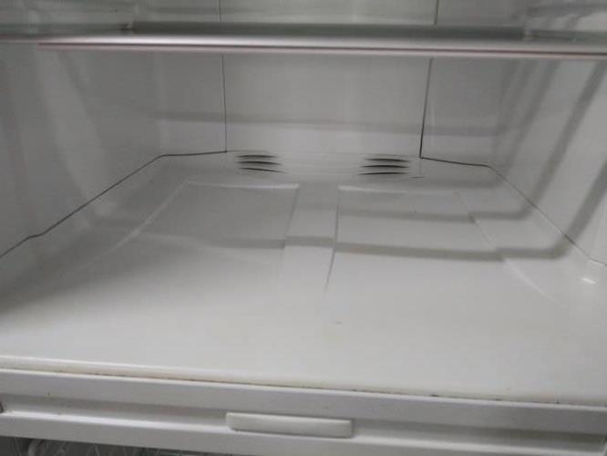 Second-hand Fisher & Paykel 442L Bottom Mount Fridge - Photo 9)