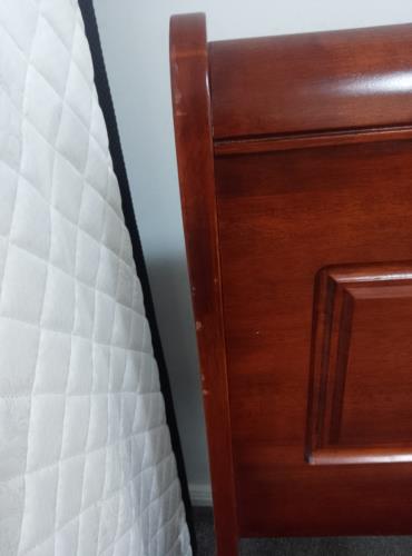 Second-hand Queen Size Bed Frame - Photo 9)