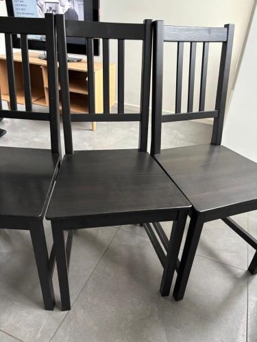 Second-hand IKEA Dining Table with 4 Chairs - Photo 9)