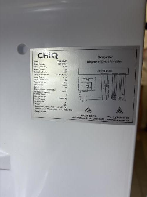 Second-hand Chiq 202L Top Mount Fridge - Photo 9)
