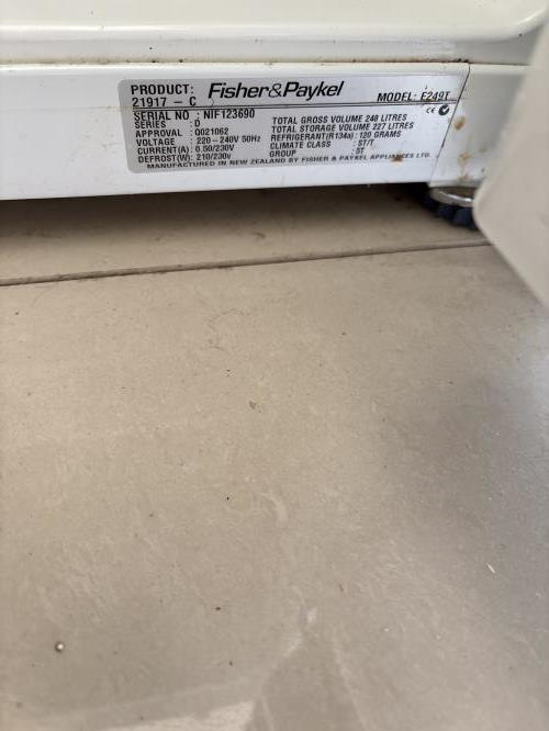 Second-hand Fisher & Paykel 248L Top Mount Fridge - Photo 9)