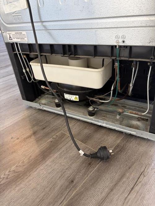 Second-hand Samsung 341L Top Mount Fridge - Photo 9)