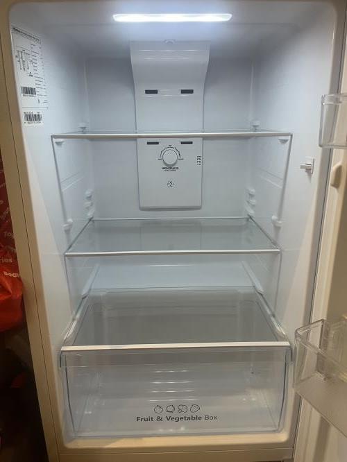 Second-hand Hisense 205L Top Mount Fridge - Photo 9)