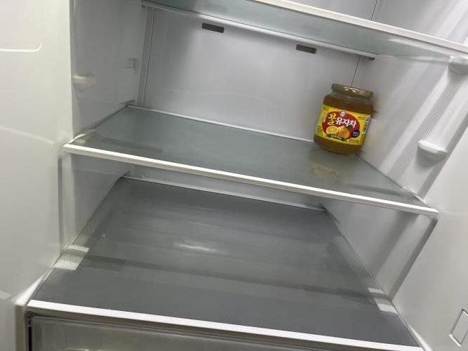 Second-hand LG 243L Top Mount Fridge - Photo 9)