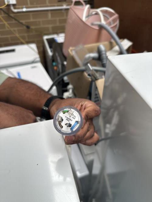 Second-hand Kelvinator 350L Top Mount Fridge - Photo 9)