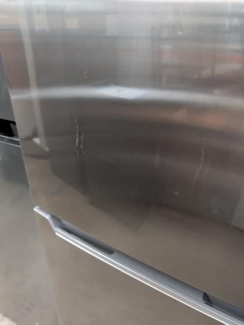 Second-hand Chiq 202L Top Mount Fridge - Photo 9)