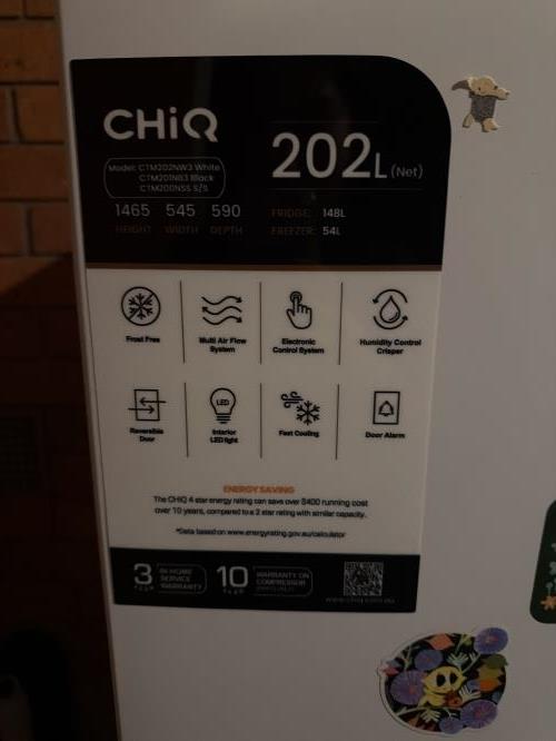 Second-hand Chiq 202L Top Mount Fridge - Photo 9)