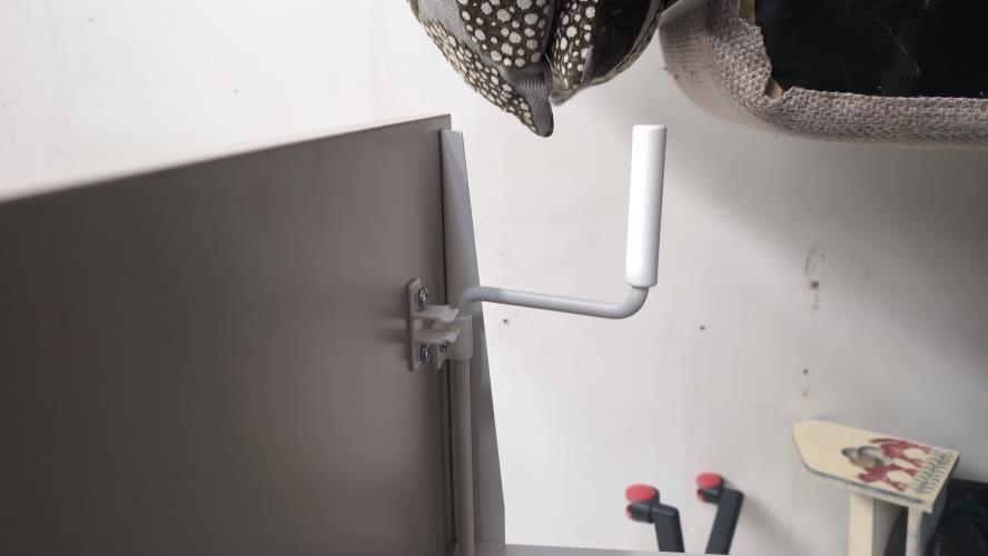 Second-hand IKEA BEKANT Height-Adjustable Desk (Manual Height Adjust) - Photo 9)
