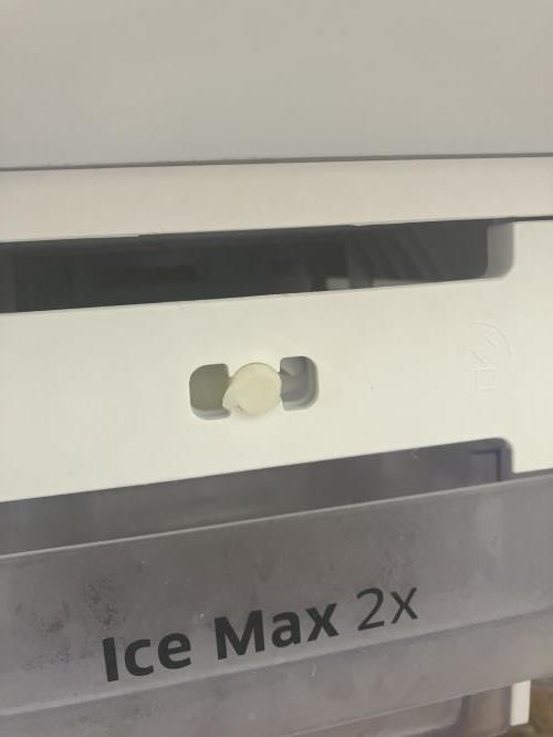 Second-hand Samsung 228L Top Mount Fridge - Photo 9)