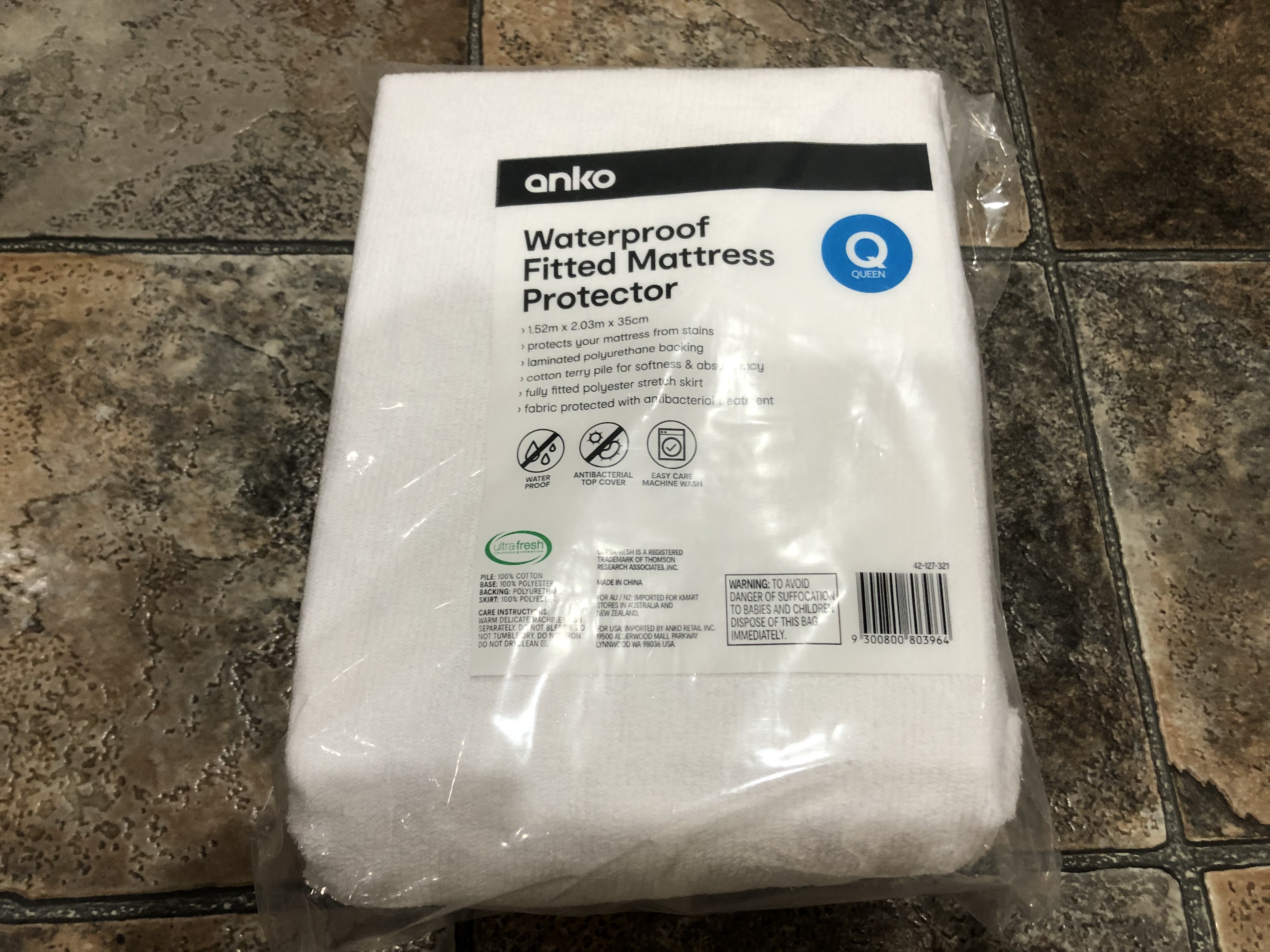 Queen Size Waterproof Fitted Mattress Protector - Photo 1)