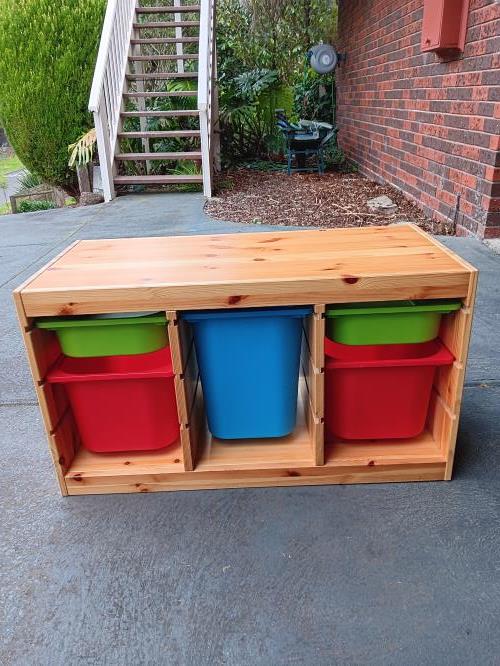 Second-hand IKEA Storage Unit with 5 Tubs