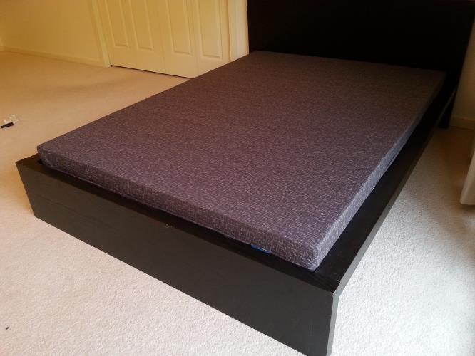 Second-hand Dunlop Double Mattress (Bedframe not included) - Photo 10)