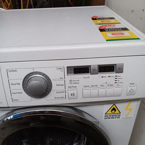 Second-hand LG 7kg / 4kg Washer-Dryer Combo - Photo 3)