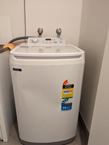 Second-hand Simpson 6kg Top Load Washing Machine