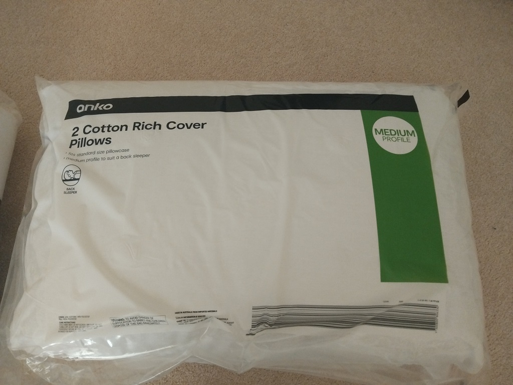 Bedding Set for a Queen Bed - Photo 3)